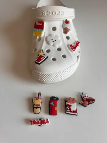 Lot de 10 charms / déco crocs