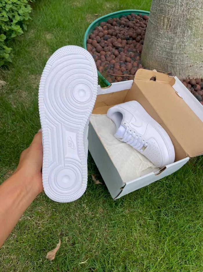 Nike Air Force 1 Low '07 White .37.5 - photo numéro 2