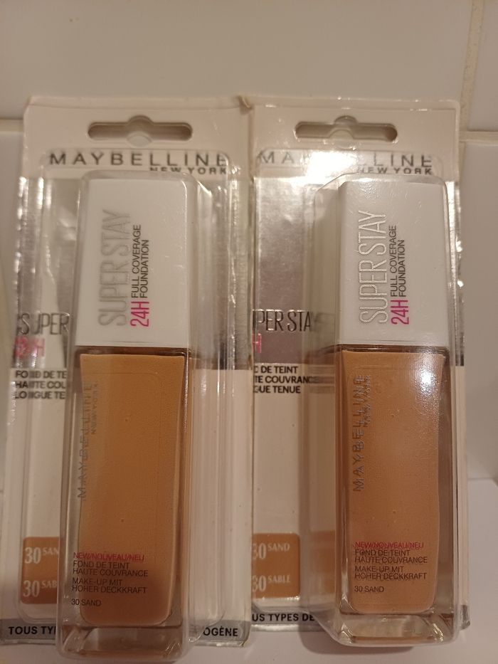 2 fond de teint maybelline #30