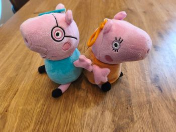 Lot de 2 peluches Peppa Pig
