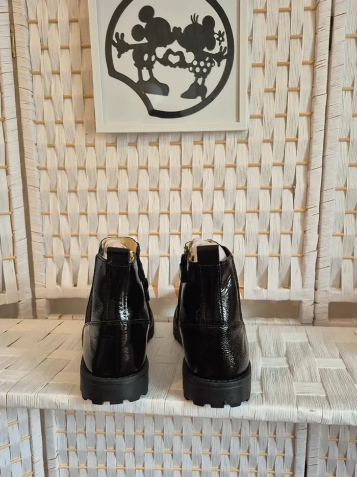 💕Jolie Bottines en cuir noires vernies Kickers groofit fille P38 💕 - photo numéro 5