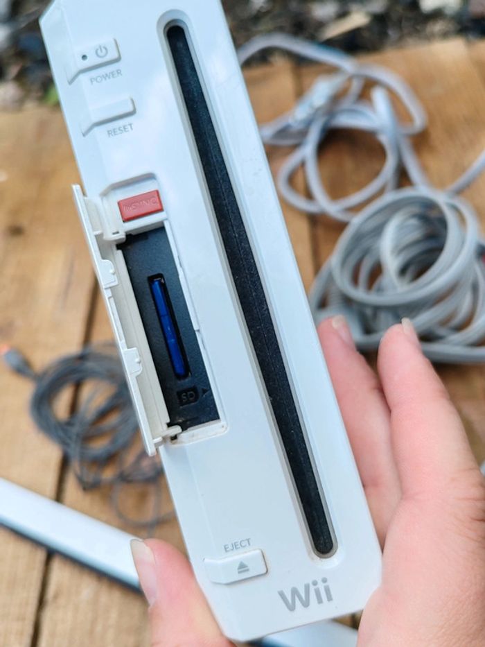 Lot console Wii blanche avec manette et jeux - photo numéro 13
