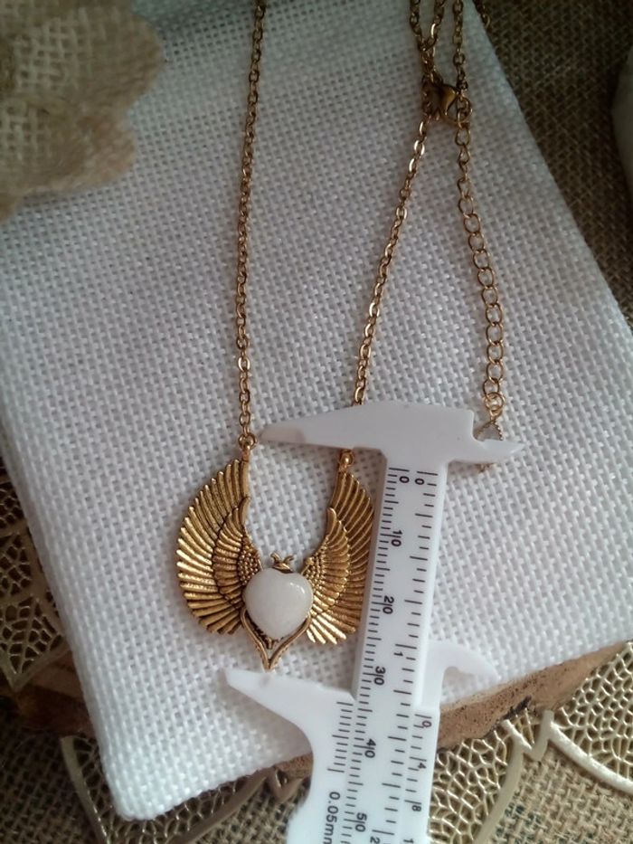 Collier scarabée pierre de jade blanc - photo numéro 3