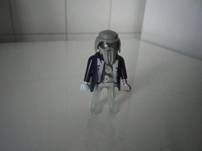 FANTOME PIRATE