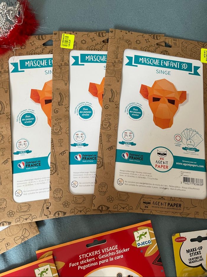 Lot déguisement / accessoires enfants neuf - photo numéro 4