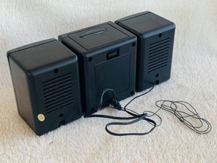 Mini Radio FM STEREO, vintage, noir, à piles - photo numéro 3