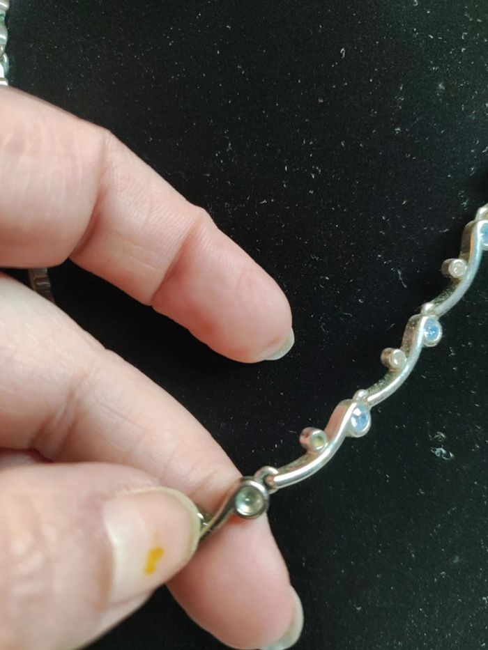 Collier métallique et strass - photo numéro 3