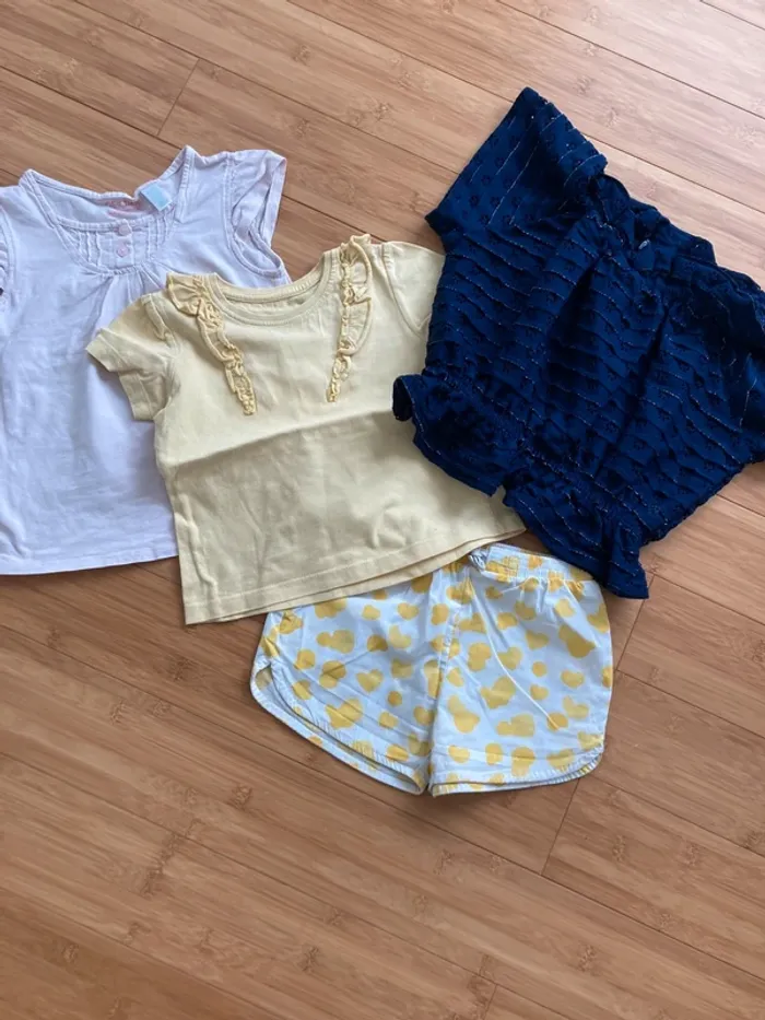 4 ans - Lot de 4 vêtements filles assortis