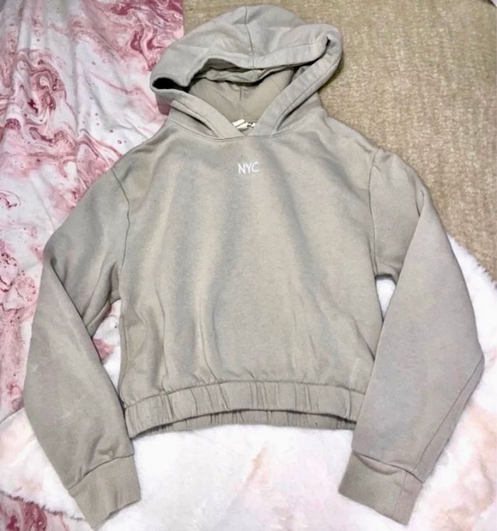 Sweat crop avec capuche couleur beige taille 11/12ans h&m - photo numéro 2