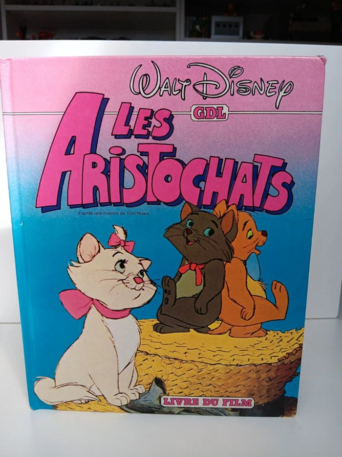 Livre vintage Walt Disney GDL Les aristochats Livre du film dépôt légal sept 1982