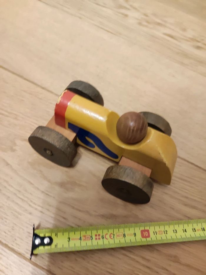 voiture en bois - photo numéro 3