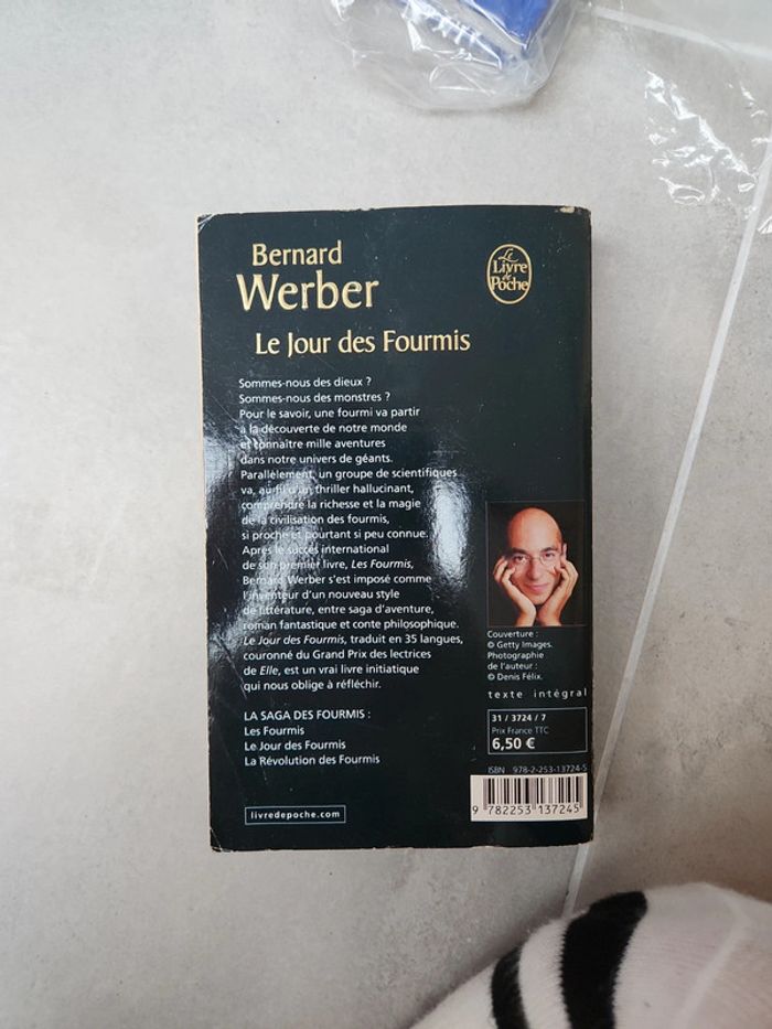 Livre : le jour des fourmis - photo numéro 2