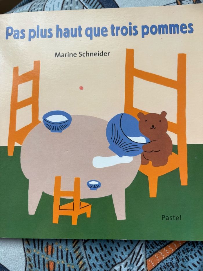 Pas plus haut que trois pommes