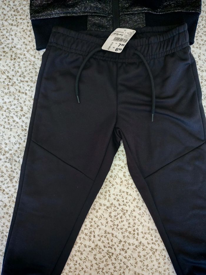 Ensemble jogging neuf garçon - photo numéro 2