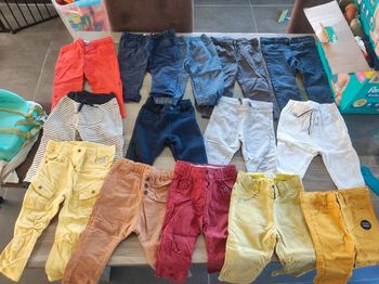 Lot 14 pantalons garçon 18 mois
