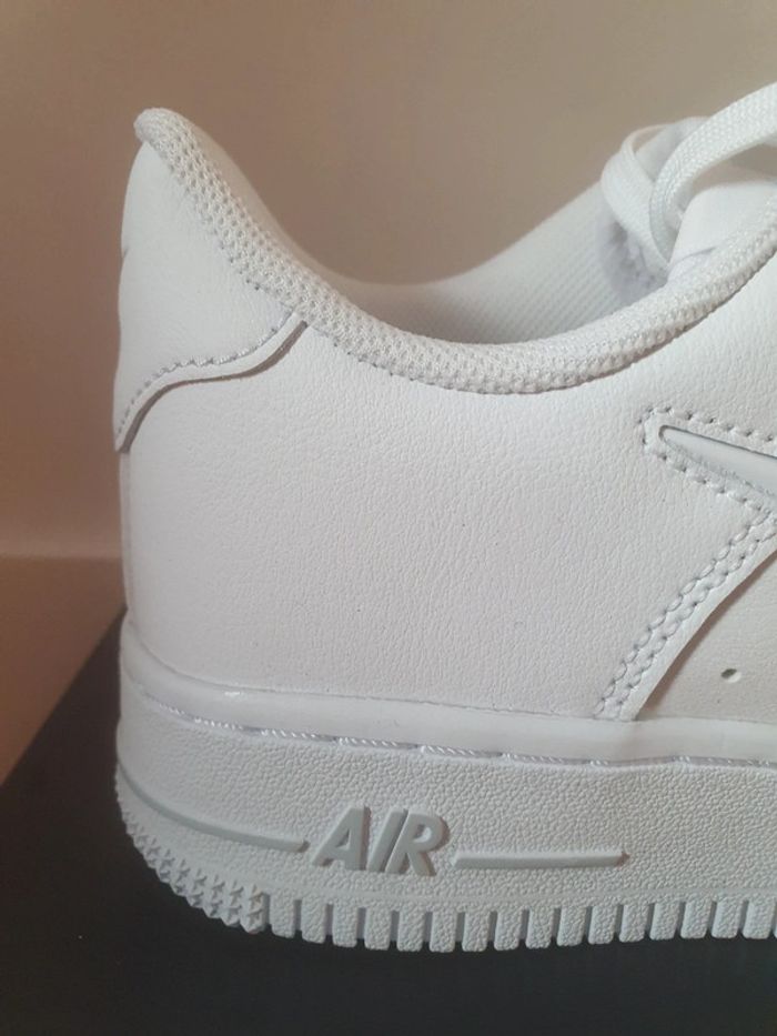 Nike Air Force 1 "full white"(36.5) - photo numéro 4