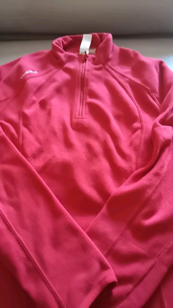 Pull polaire Quechua rouge - photo numéro 2