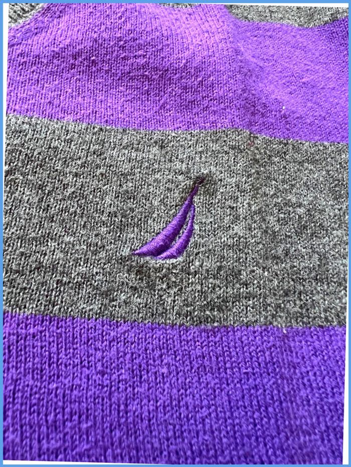 Pull femme fin col V Nautica avec logo brodé Violet et Gris Taille S - photo numéro 9