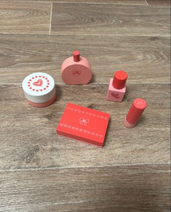 Lot 5 accessoires cosmétiques en bois
