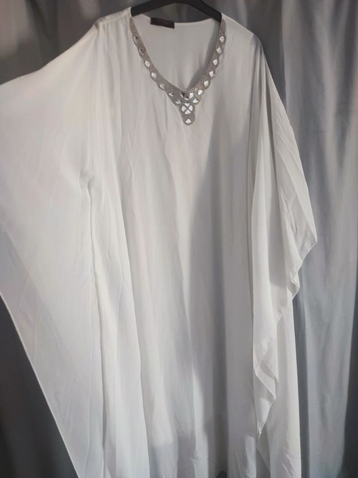 Faracha blanche robe de soirée
