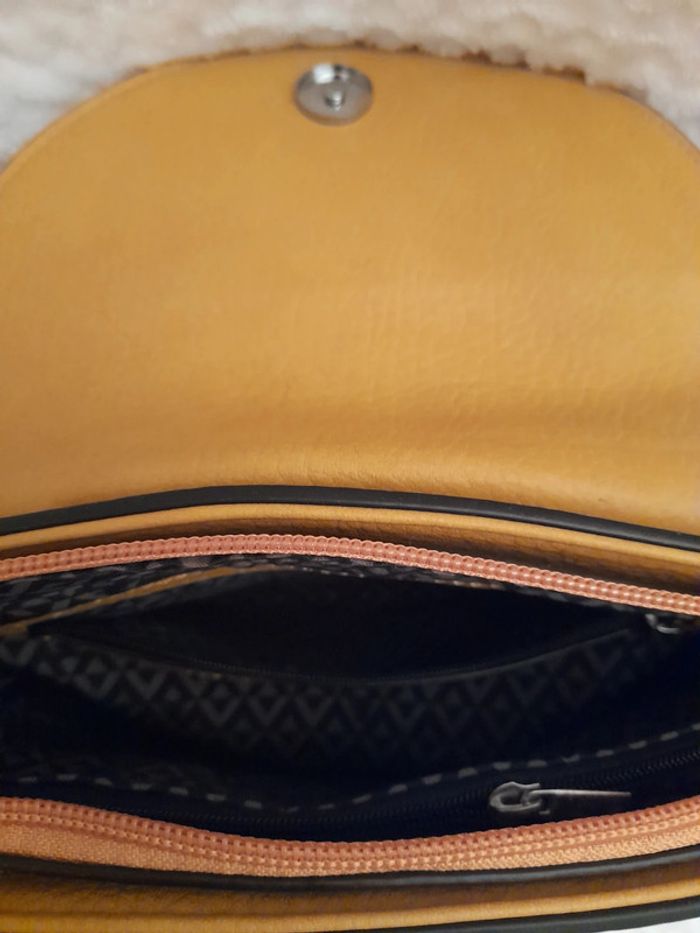 Beau sac à main en bandoulière idéal pour offrir 🎁 - photo numéro 9