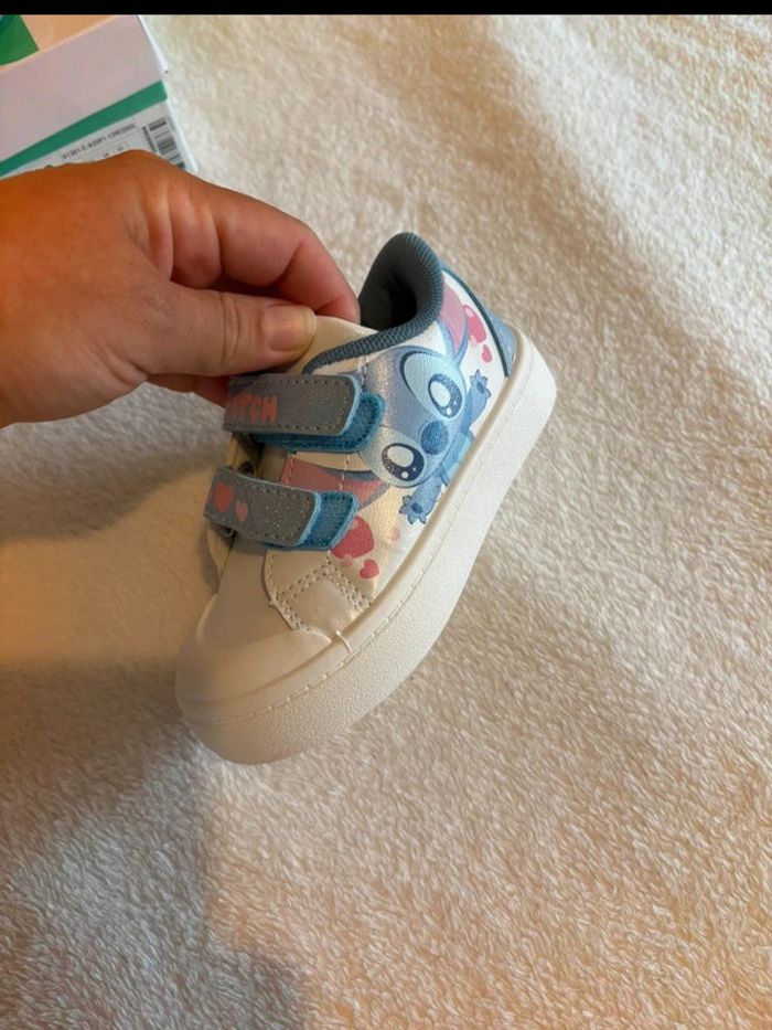Baskets Disney Stitch – Taille 23 – Quasi neuves - photo numéro 3