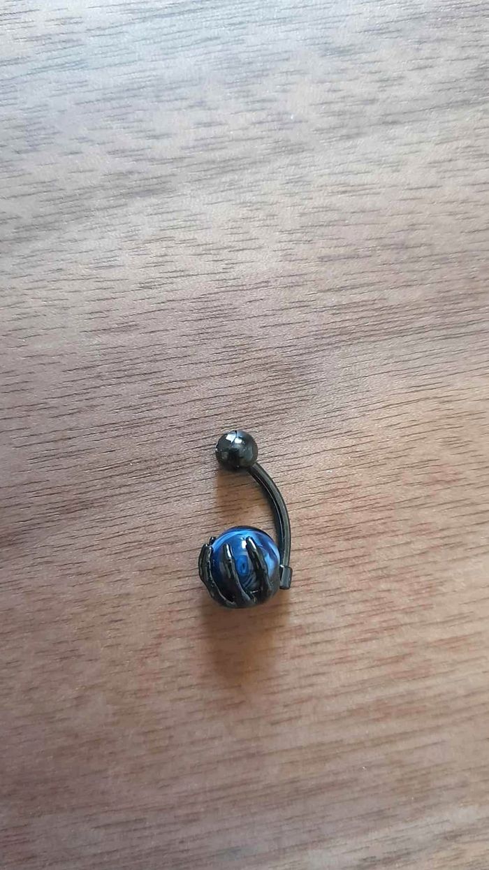 Piercing en acier et acrylique pour nombril neuf