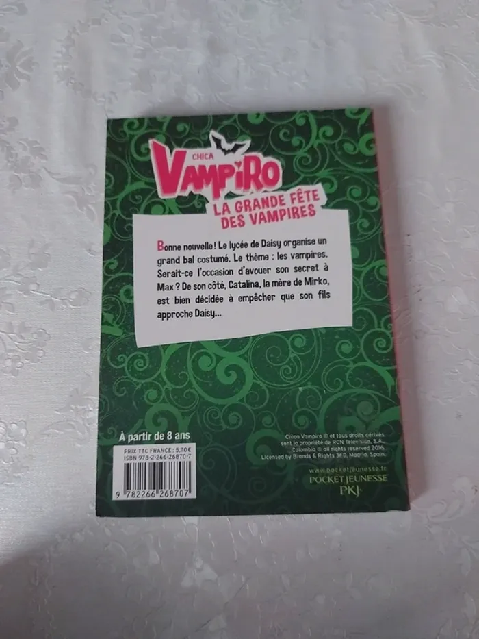 Livre Chica vampiro la grande fête des vampires - photo numéro 2