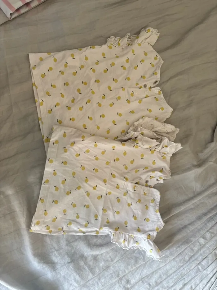 Lot 6 hauts - 18 Mois - photo numéro 5