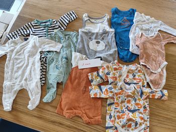 Lot vêtements garçon 1 mois été 