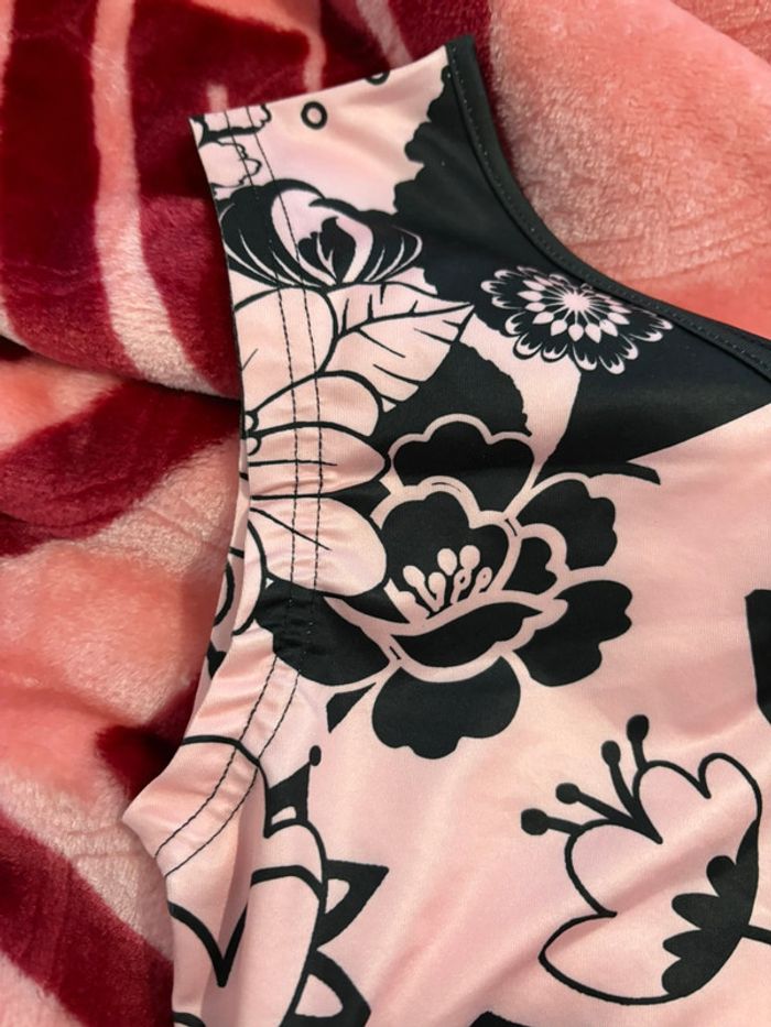 Haut rose et noir - photo numéro 2