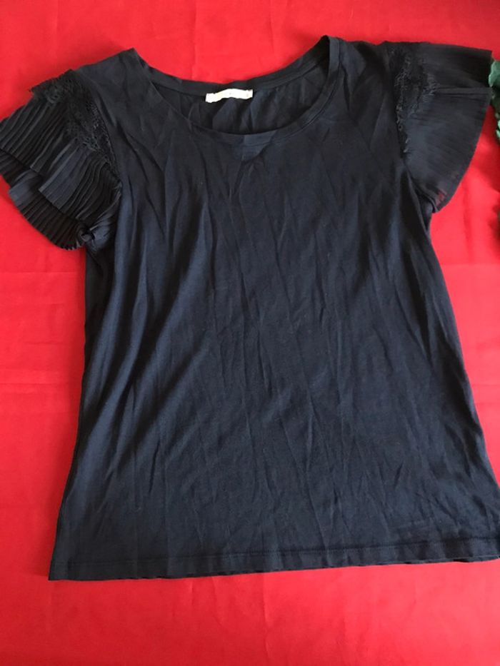 Lot de 3 hauts/t-shirts de marque Camaïeu en taille S et XS - photo numéro 14