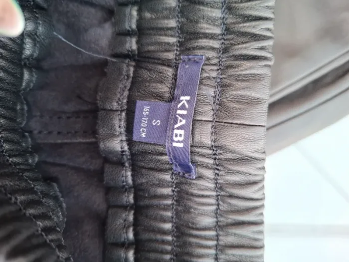 Pantalon effet cuir Kiabi T36 - photo numéro 4