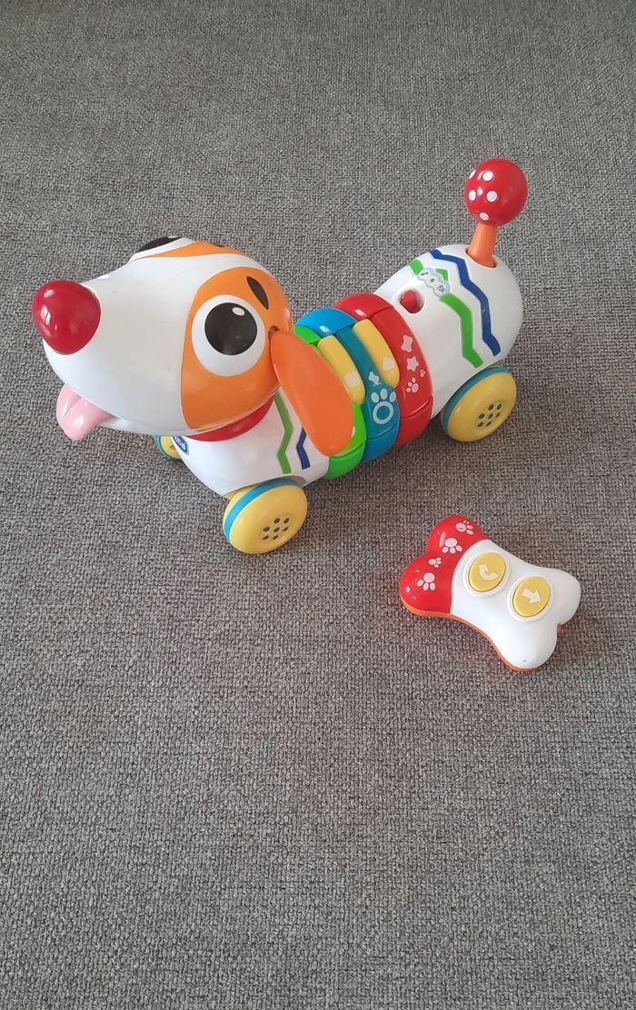 Chien télécommandé musical - photo numéro 2
