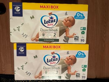 2 cartons de couches lotus t 2