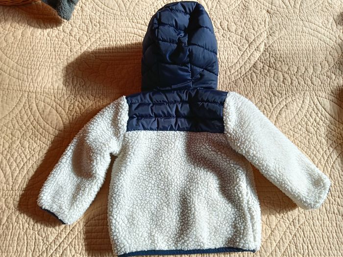 Manteau blanc et bleu - photo numéro 3