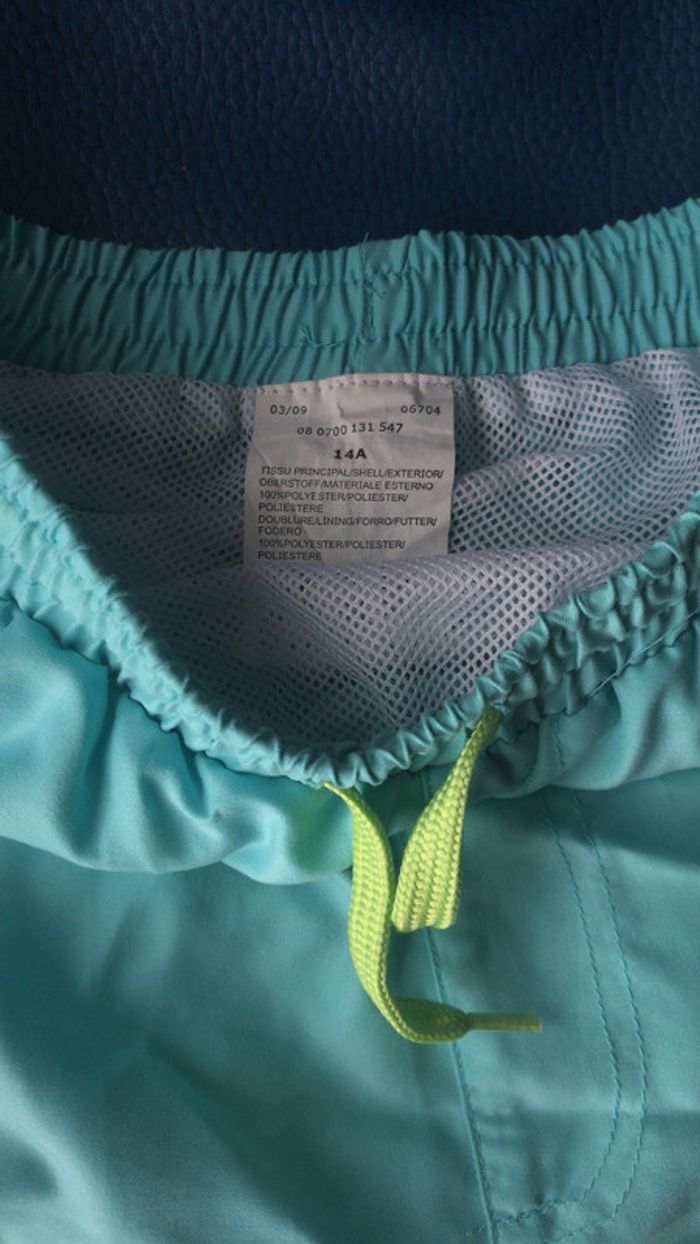 Short de bain taille 14 ans - photo numéro 2