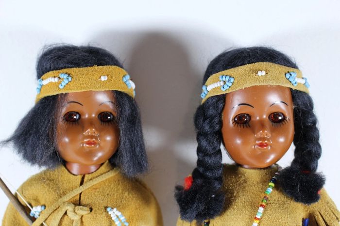 Carlson Dolls American Native Ancienne poupée lot de 2 avec accessoires. - photo numéro 2