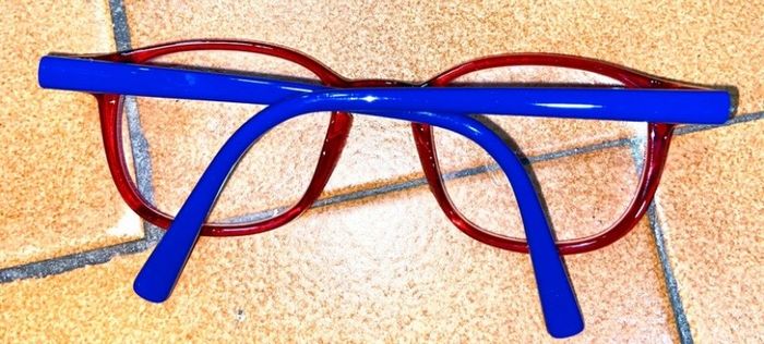 Lunette de vue rouge bleue - photo numéro 2