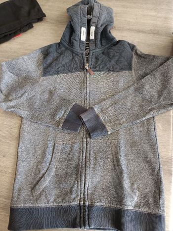 Gilet zippé C&A 11/12 ans garçon