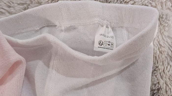 Lot de 2 collants neufs taille 21-23 - photo numéro 3