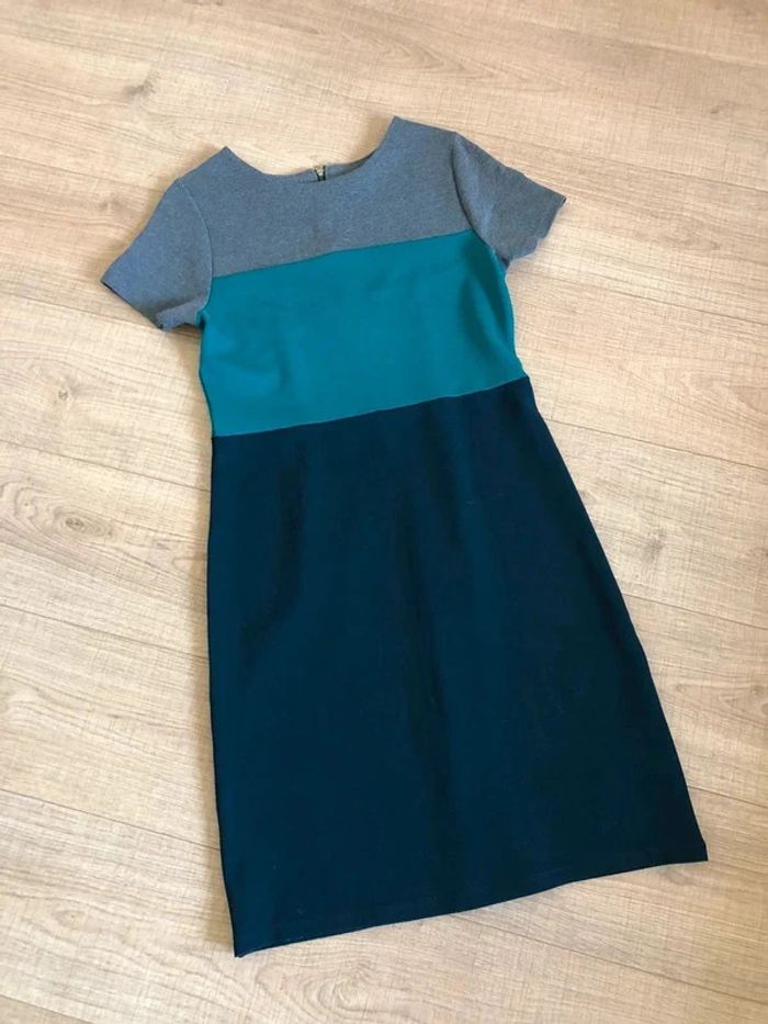 Robe grise et verte à manches courtes WE taille L jamais portée - photo numéro 11