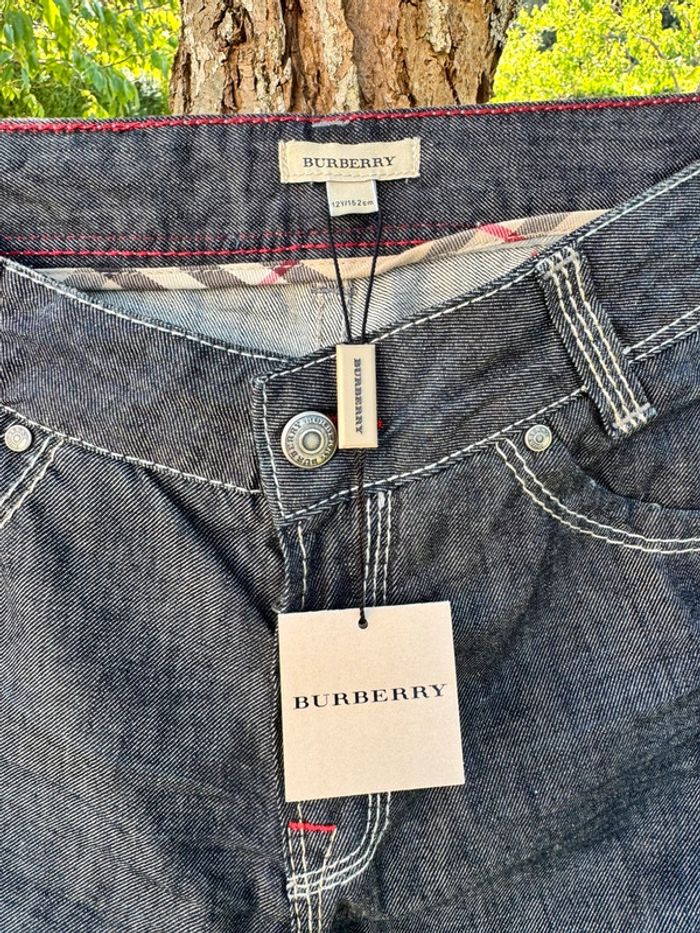 Jean coupe droite || Burberry || 12 ans - photo numéro 3