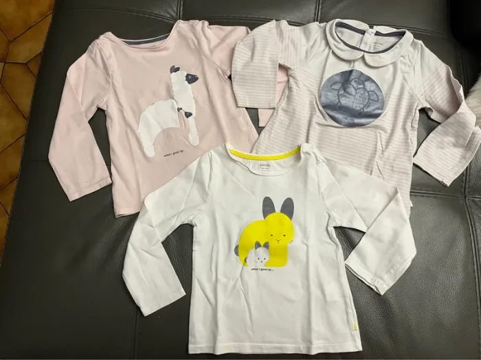 Lot 3 t shirt okaidi 23 mois