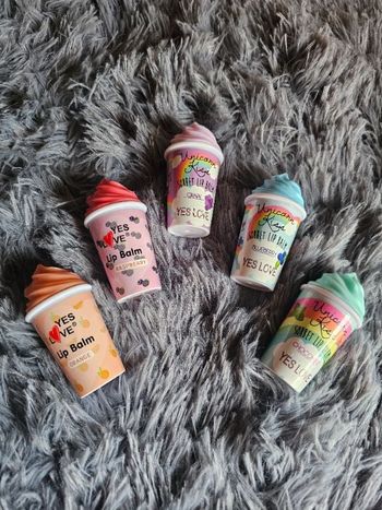 Baume à lèvres transparent hydratant anti-rides avec différentes saveurs – lot de 5