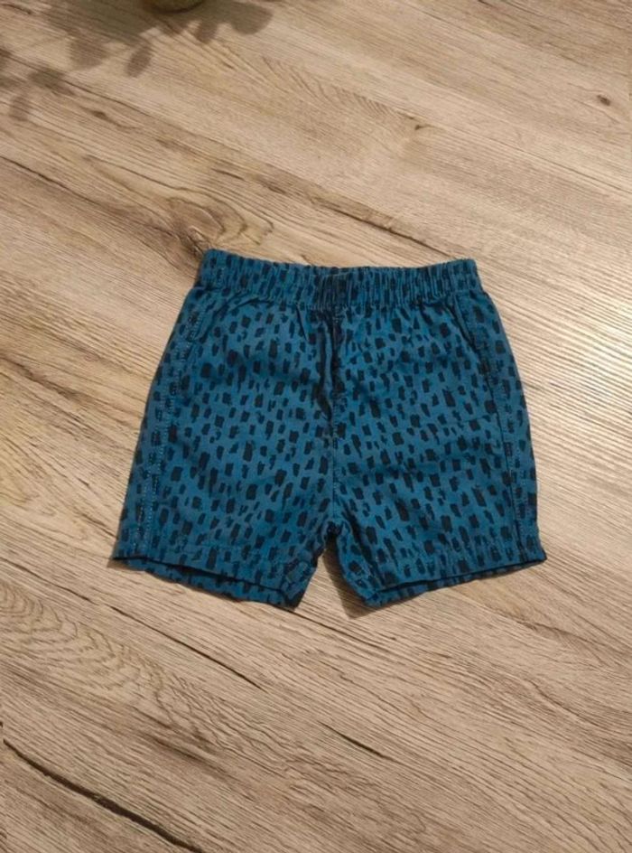 Short 6 mois - photo numéro 2