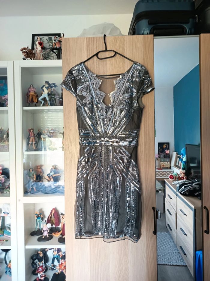 Robe habillé grise argentée en sequins / paillettes - Taille S 36 - photo numéro 4