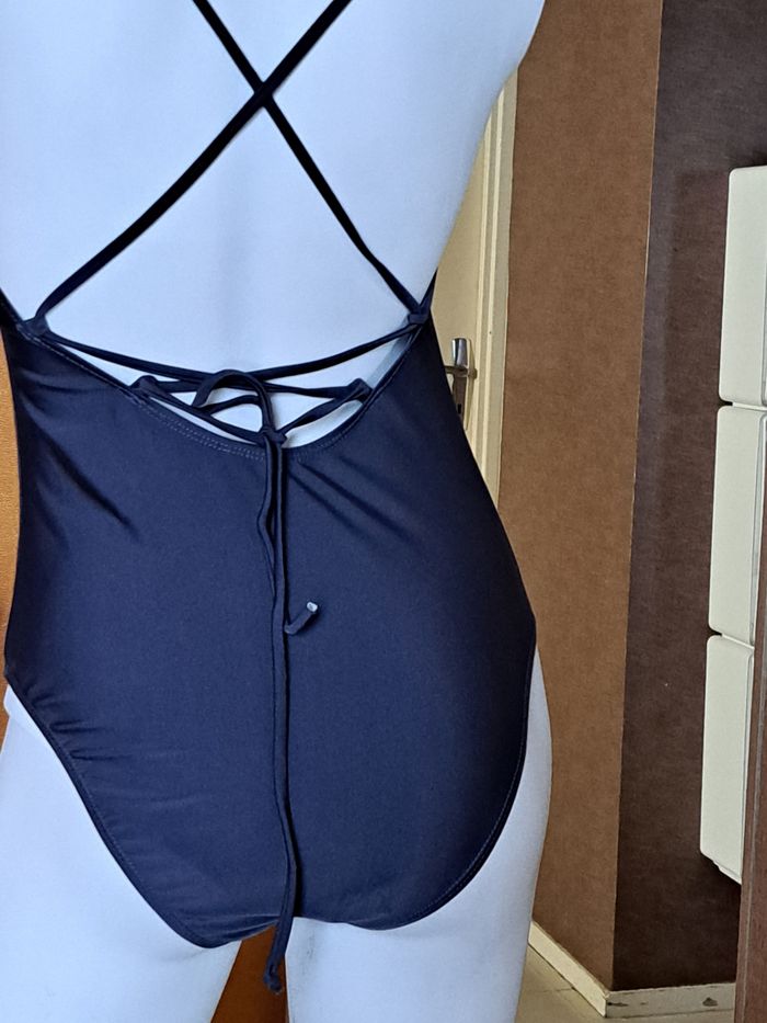 Maillot de bain Neuf - photo numéro 2