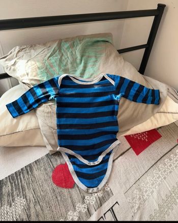 Body bb garçon taille 2-6 mois🐼