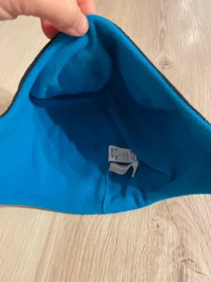 Magnifique bonnet Helly Hansen - photo numéro 3
